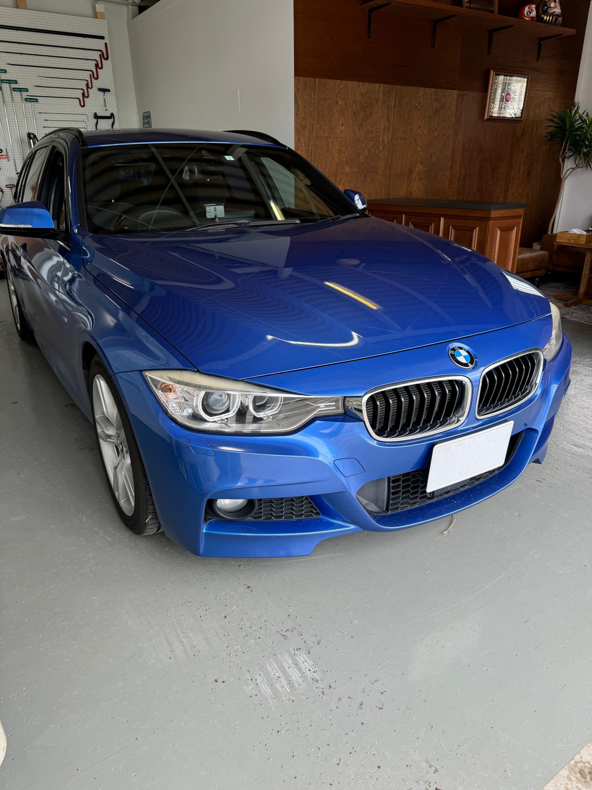 BMW320d ルーフデントリペア